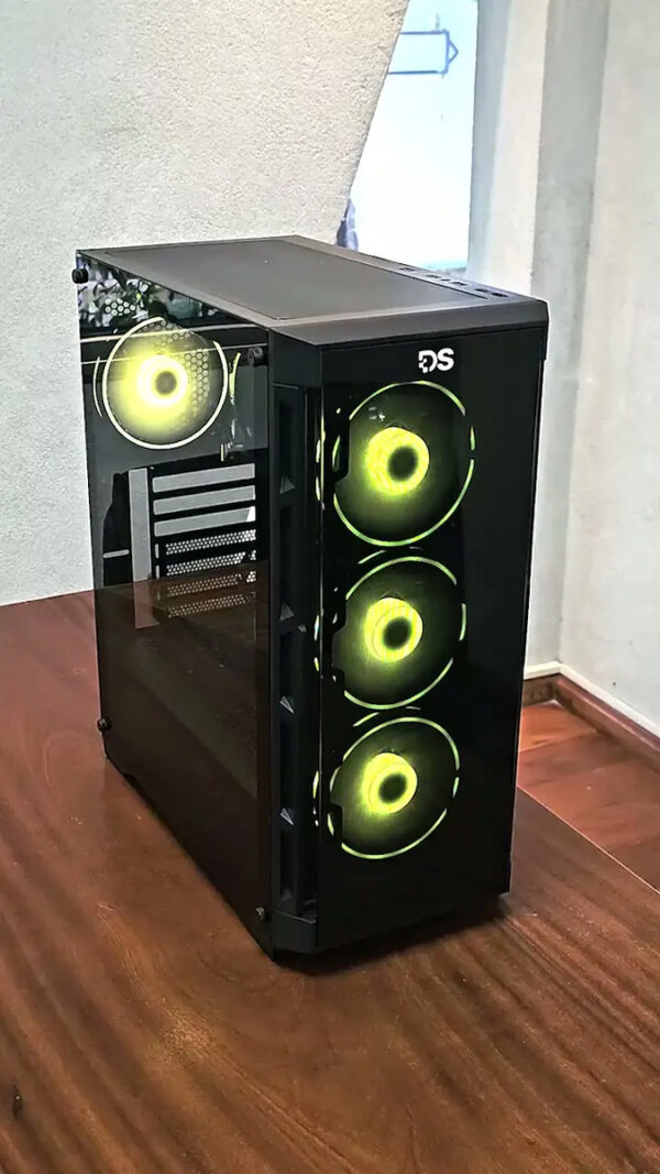 Gabinete Gamer D·S S08L Full Tower Negro con Vidrio Templado y 4 Ventiladores ARGB